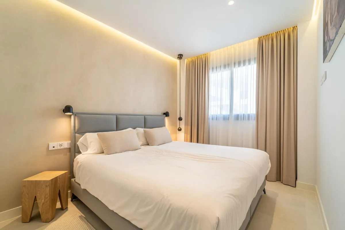 fe075a14-e6ba-4ac3-b8d8-22fbfc37f1df