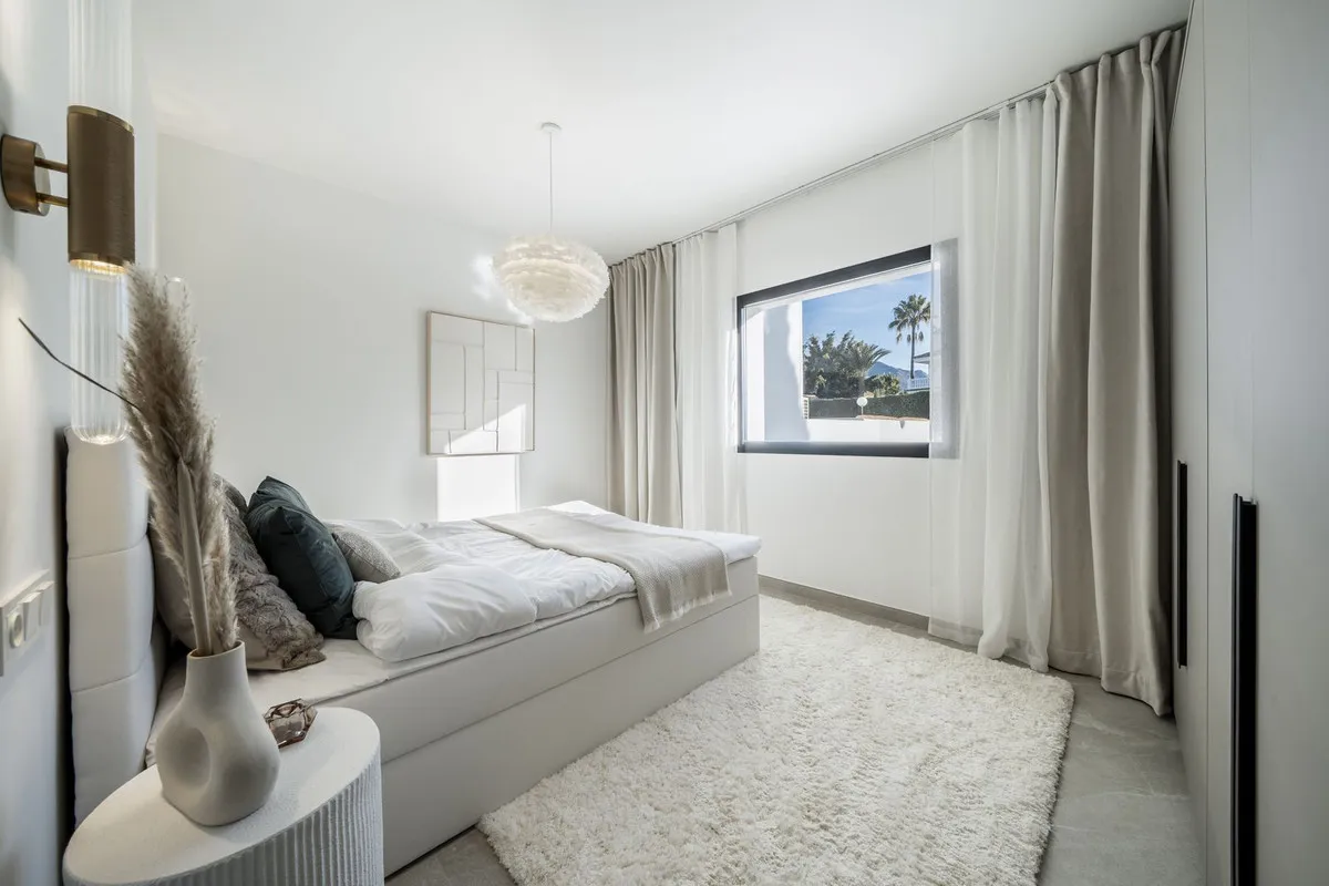 160a6921-b10f-4076-8fcd-8e50d6446526