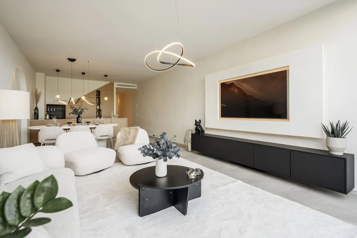 9a64aa8d-c458-431a-90fe-5cdcc2785693