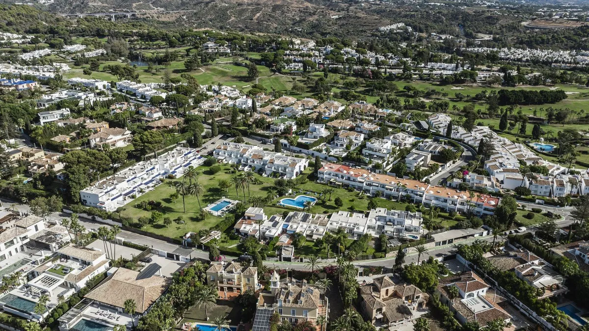 d8806842-a221-480a-a313-8ac024ce6015