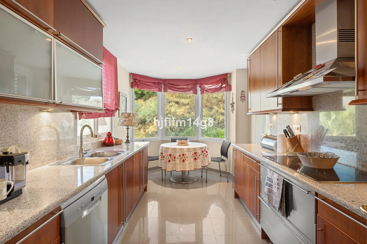 7bbd7fdf-49d7-42b8-81c5-376cbb404418