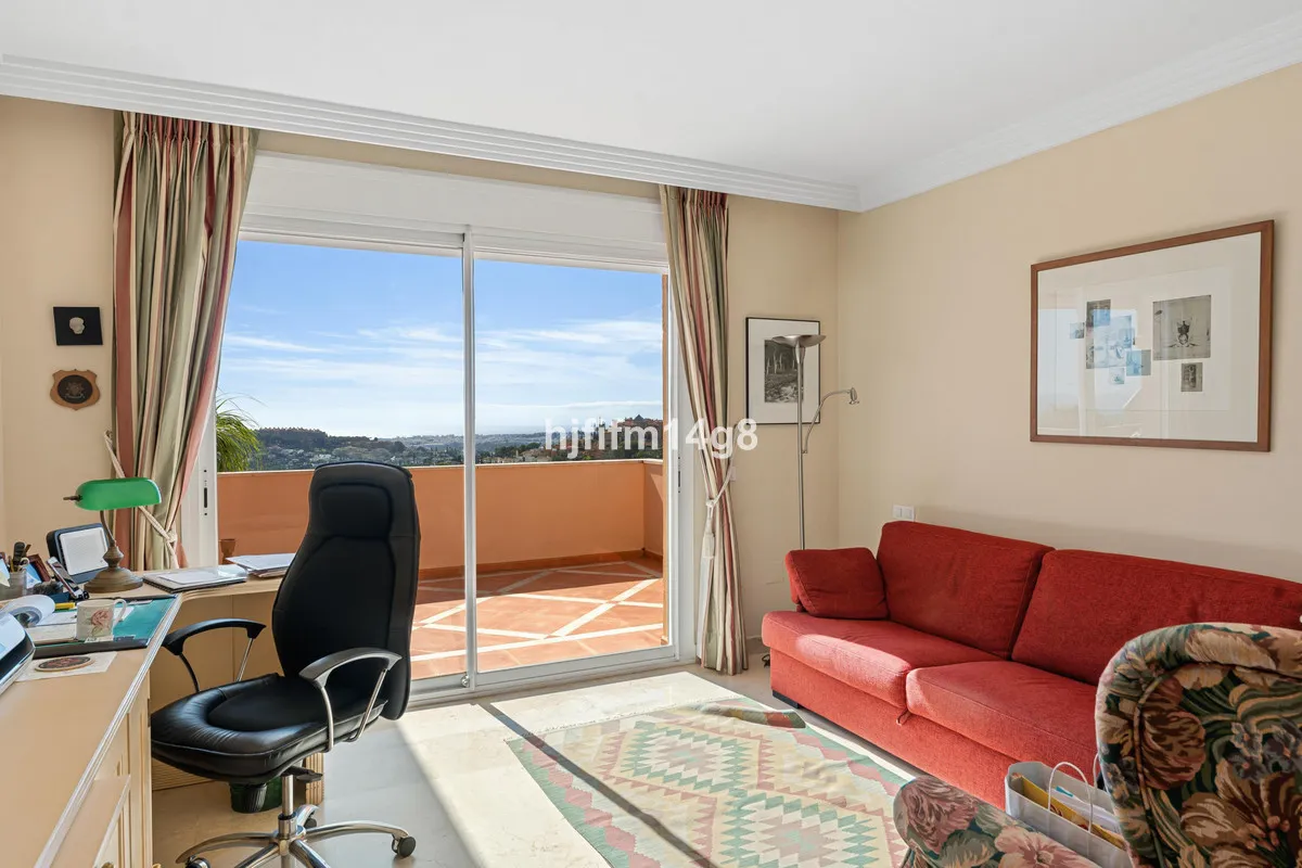 ef6e45fb-435f-413c-a828-9e84dbefb8c0