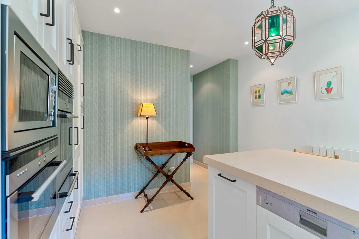 6cea3a02-f6c0-4f83-9642-524ba90190d4