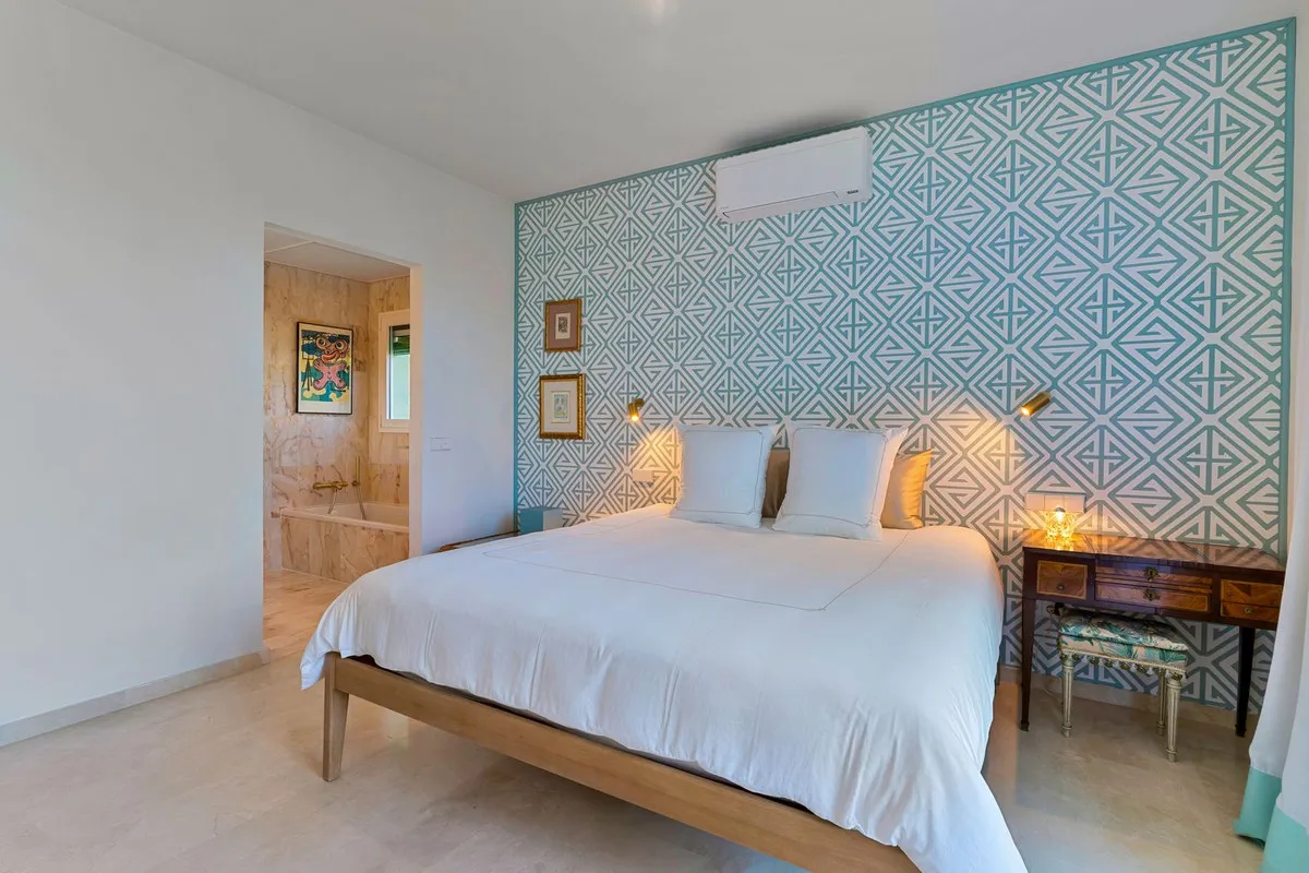 d8430cca-8eac-4cff-a1c1-24f5cfc5e8d1