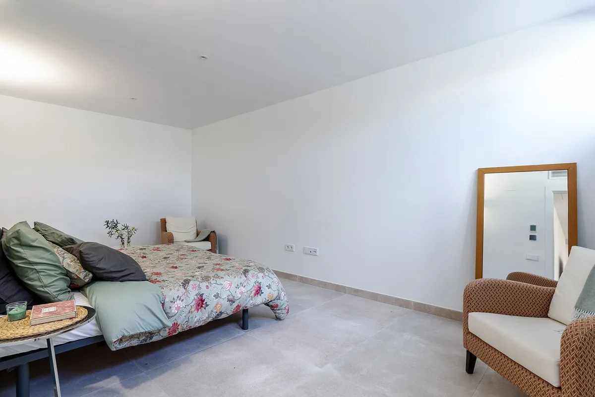 581abe9d-cf59-475d-bb6a-42a4b9195f2c