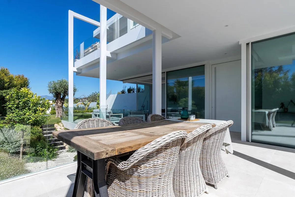 c66ff34b-109d-432f-9f39-6cc473cc95a5