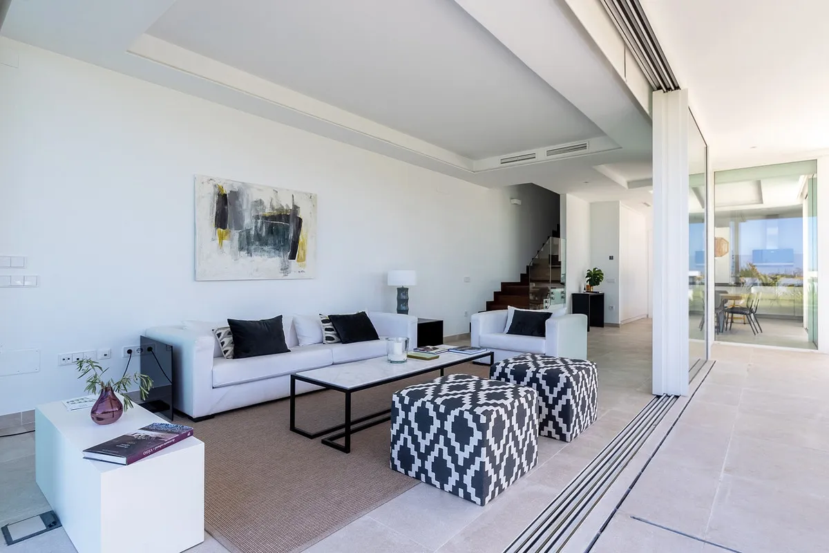 c726d6d6-15ae-46da-9e8f-4c8b00bbad3f