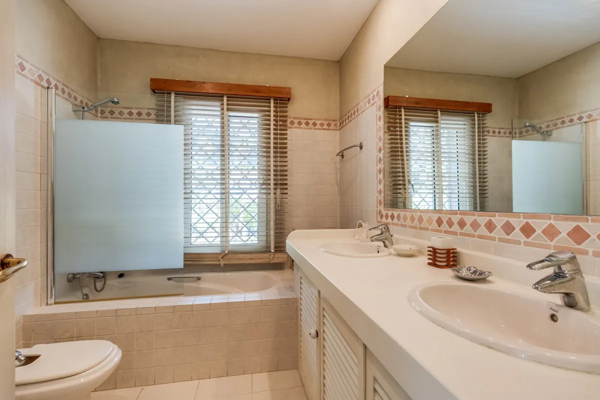 26b9b19f-09d4-4ccd-a6fa-6ac796a89f47