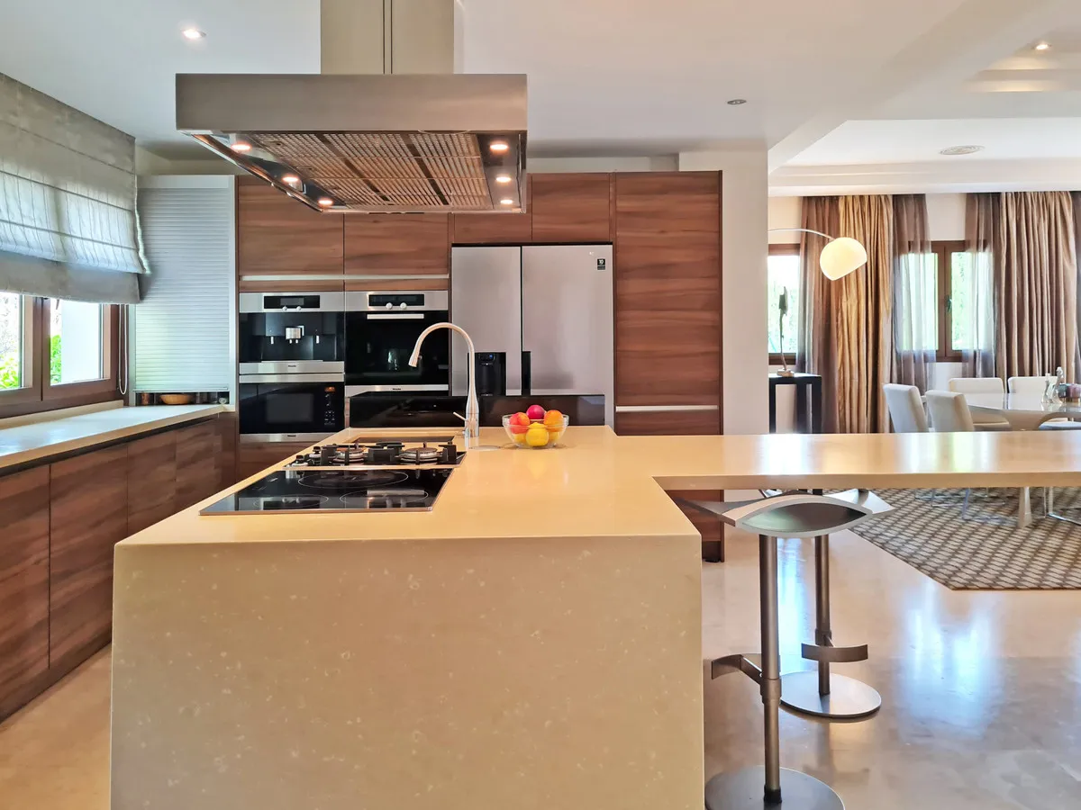 0caf3e4e-22bf-4fd3-95de-f9420fb3b06b