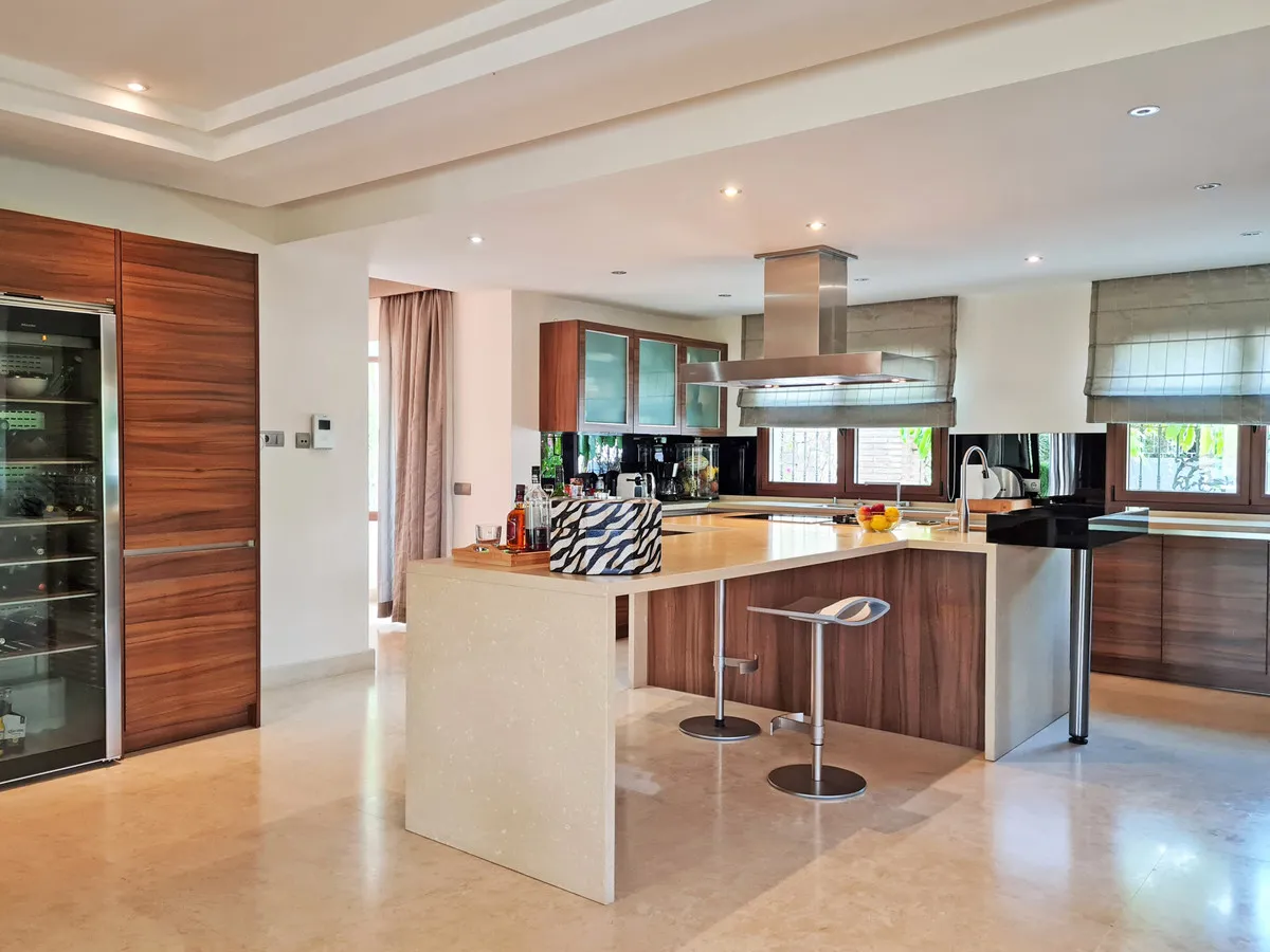 2c6e2cf8-1014-4ddc-ae93-db66f2102b68