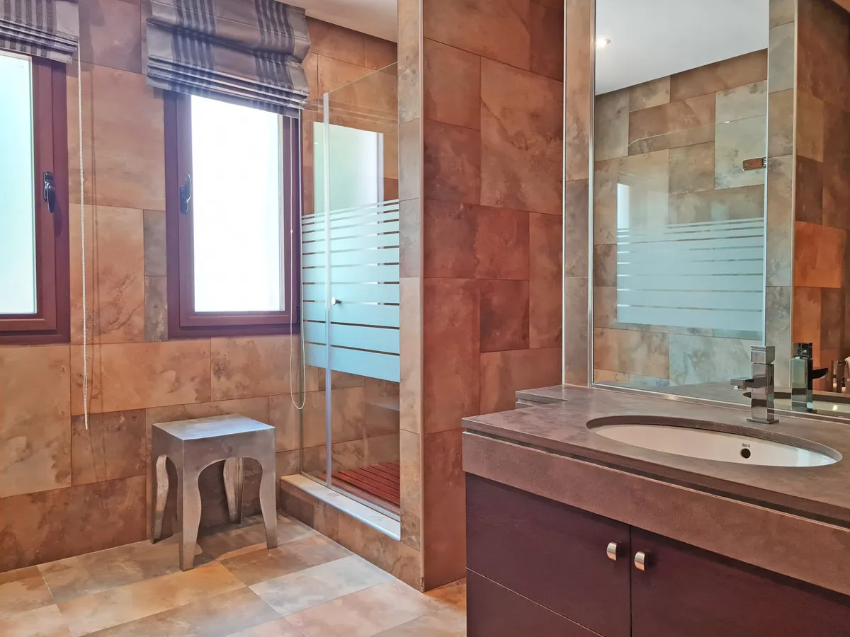 d8912576-73ab-4620-9d3a-0b65497dff03