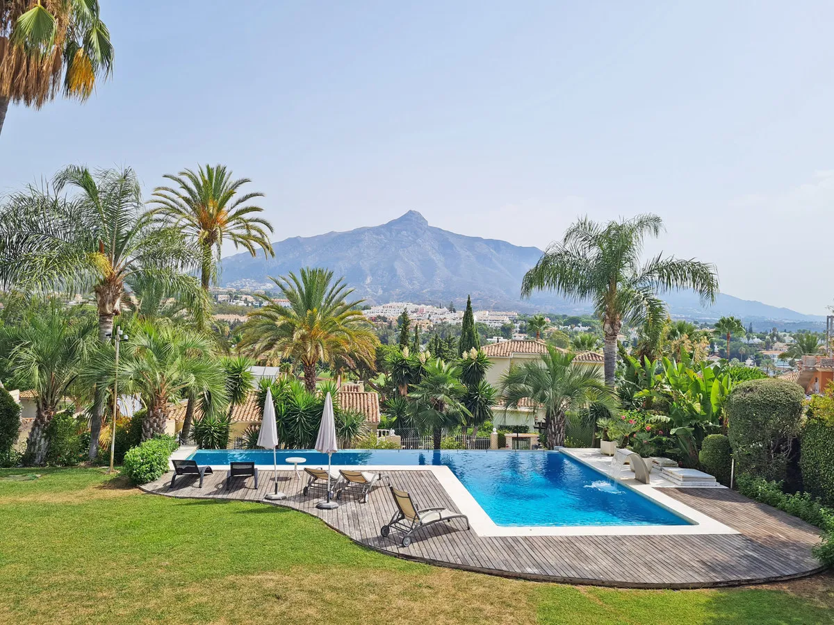 e4897e77-4bc0-4bb4-9fd3-47b0727e4b12