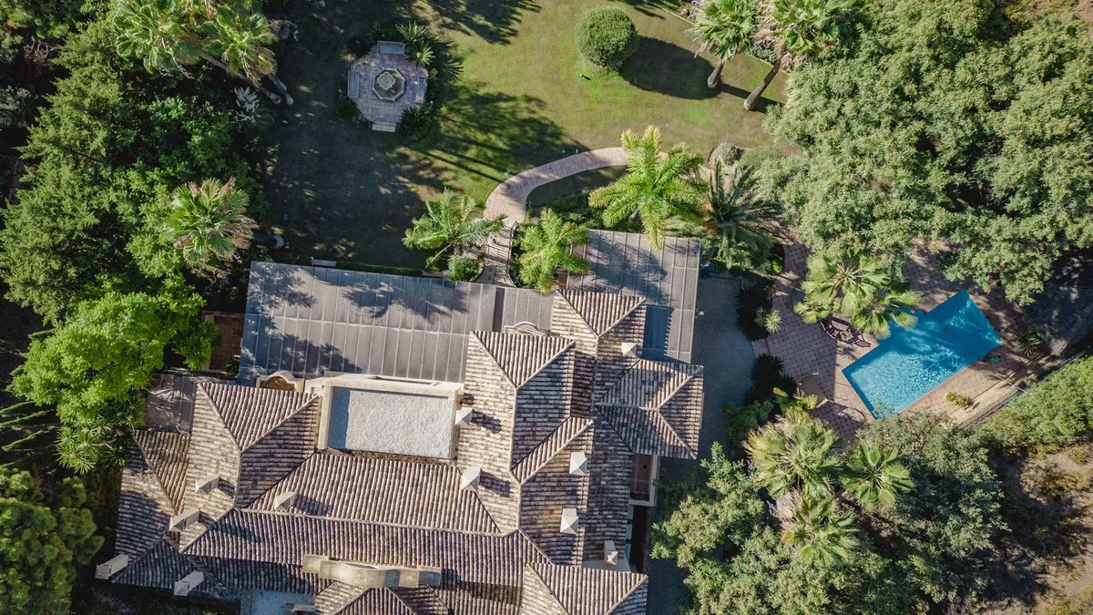 0e97afff-023d-4b72-9fdf-398aa3cc1d3e