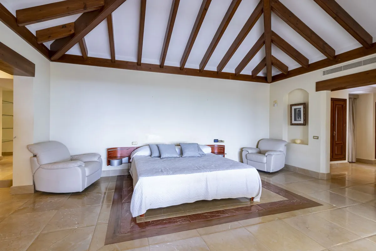 5a2e0548-a2b8-47b3-a470-c566cba3f348