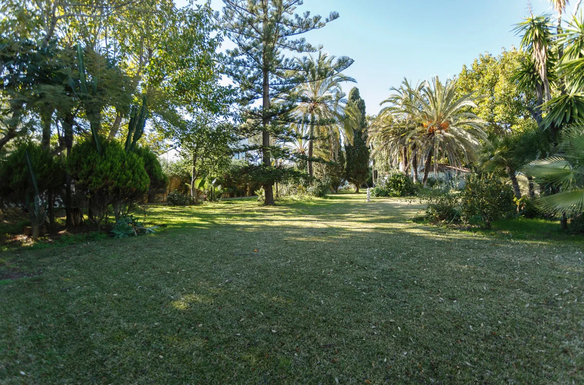 03fe6fe6-1a1e-47af-88c9-db4f303430a4