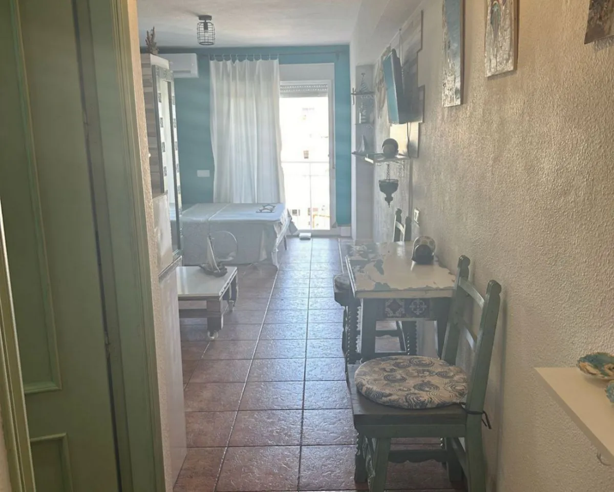 d7ae74bf-b1d7-4652-a266-d5e394f0234e