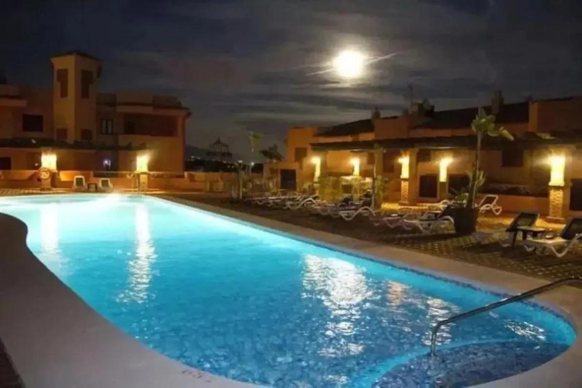 24f6b829-9899-452f-b74e-bfed704a731d