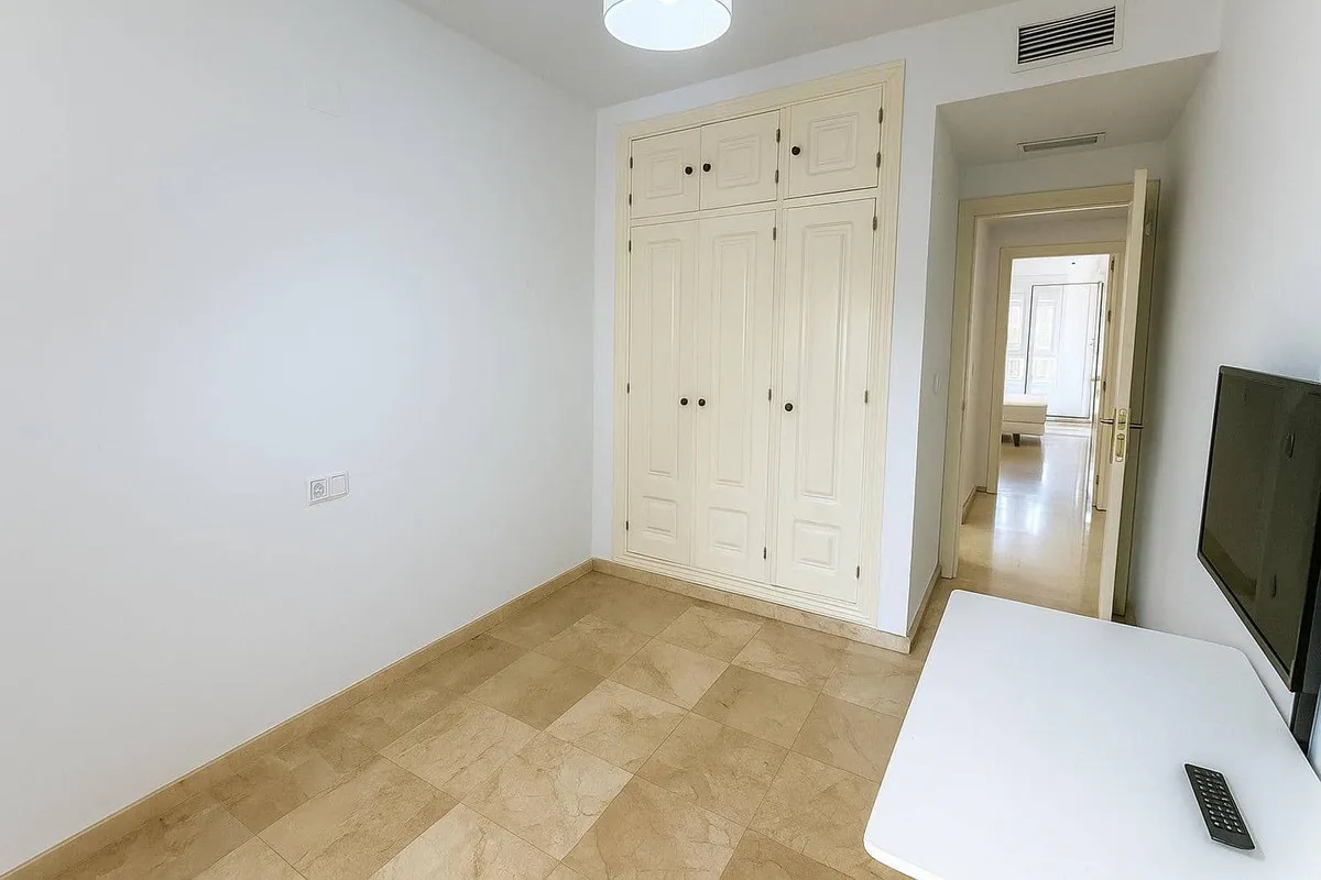 c9099ced-68f7-4a24-9fa5-847e9638dbe4