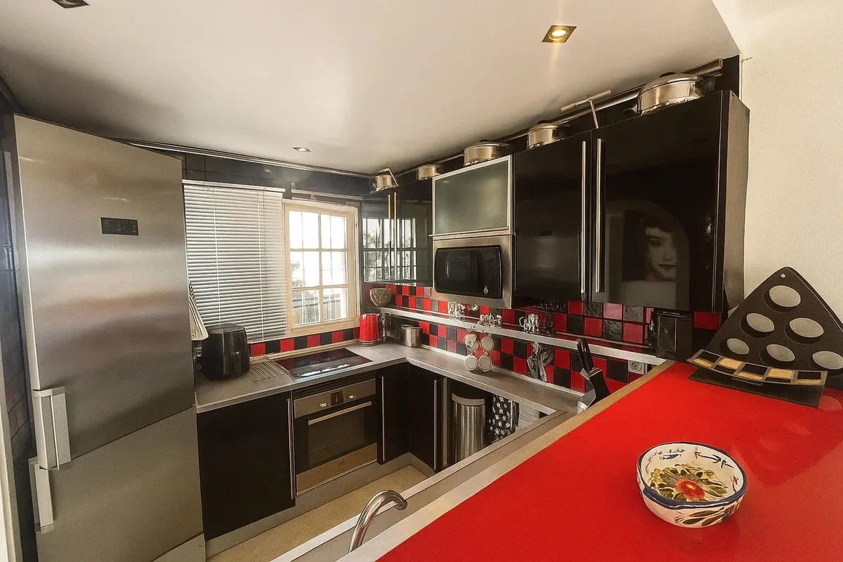 a8e572d7-4a36-4ecb-aa5b-814864722287