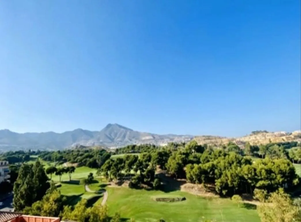 9e80f35f-9920-4e2c-bd02-dbbf303fd5b5