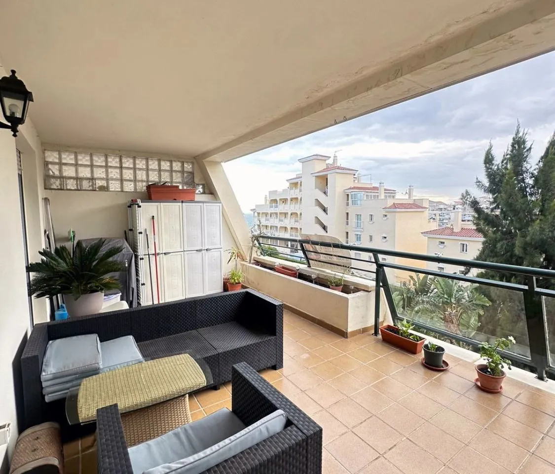 f4817a5e-fb3b-43da-b155-db3675726b35