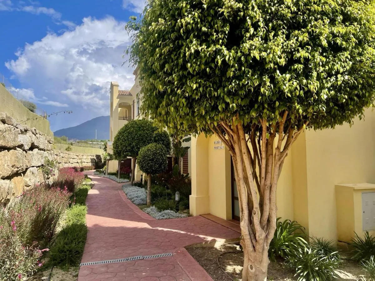 0f7a3004-3c95-4fbc-a380-3fb4817b3494