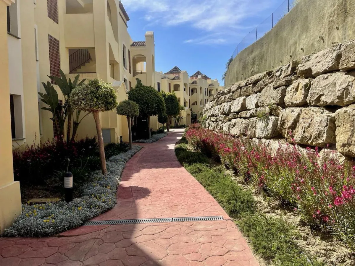 da6b61b6-e42f-4b0a-9323-3d95204b26f8