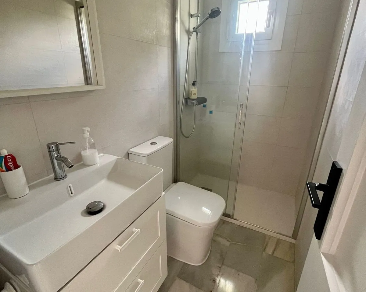 1869fe34-0e6c-4a29-a74d-f81c1a0509e5