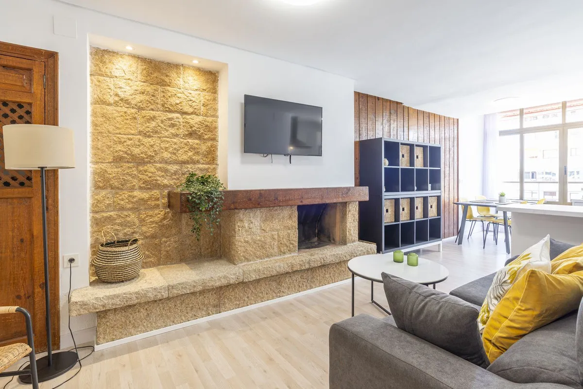 393b992c-aff9-4af0-a4c4-f22c4372e2ce