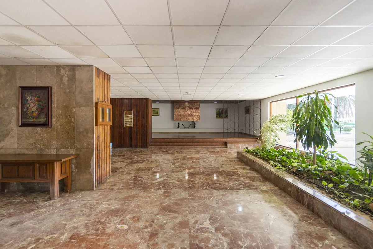 b1989d8a-0388-438c-9425-0fea381600b4