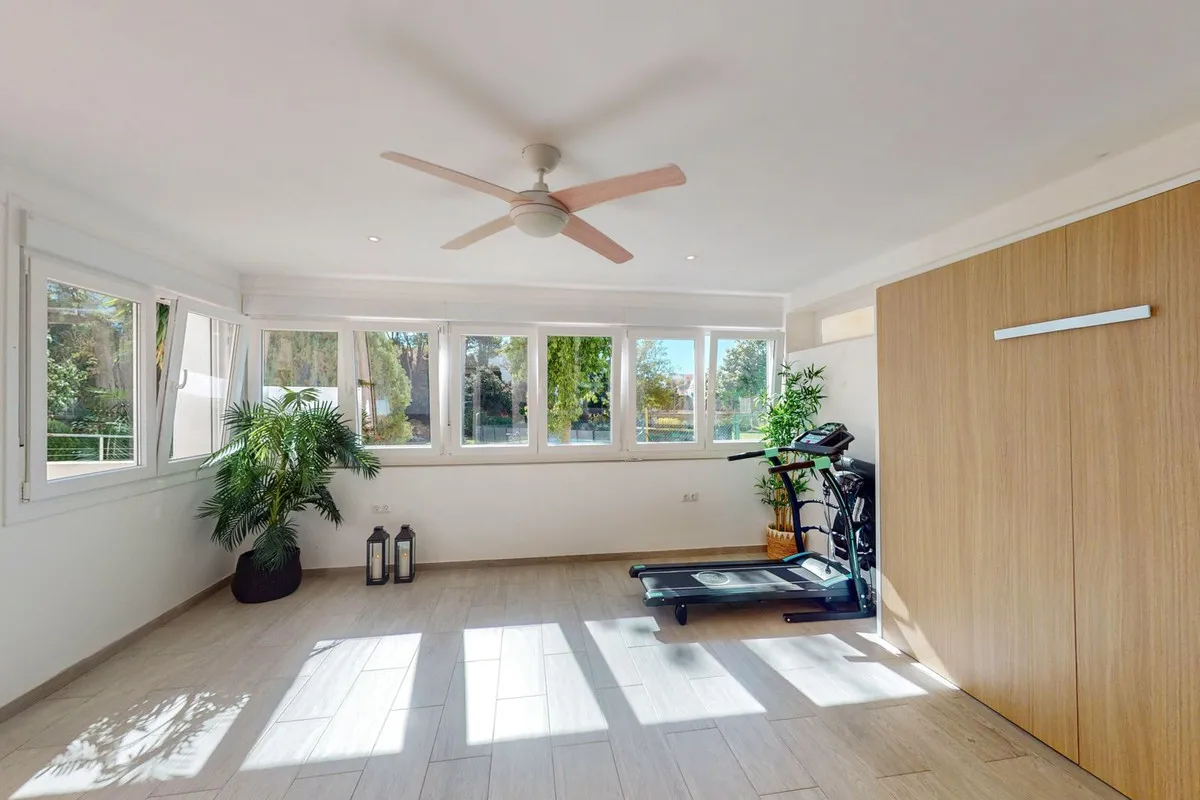 0731d5ba-8032-47bf-b8de-f79f2d650c13