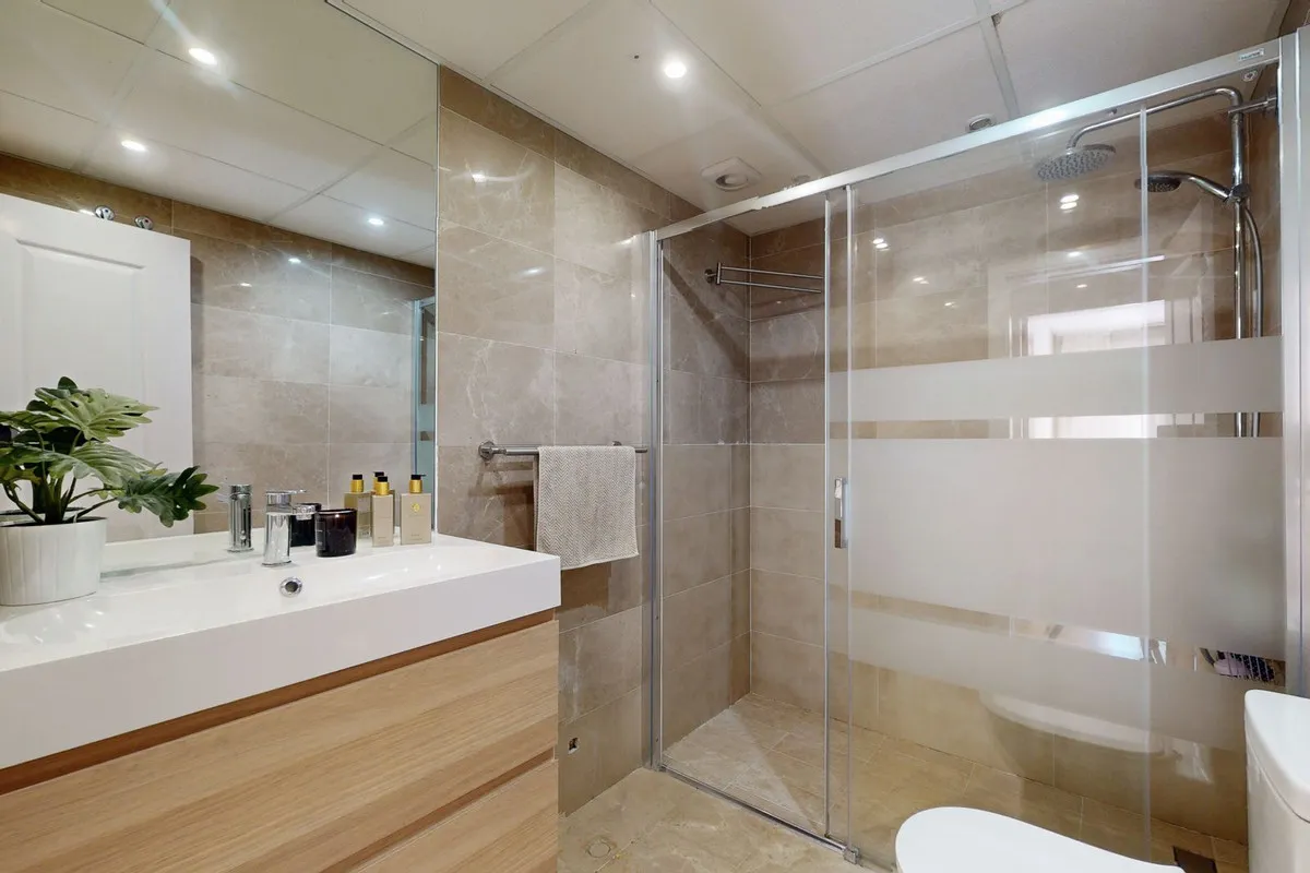 f6240ac5-5b7a-40bb-9e7f-8f32cae27086