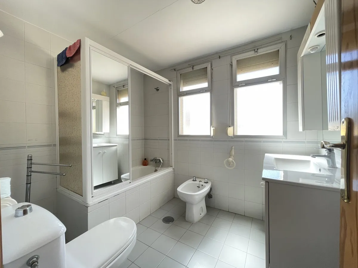 b4f33c6c-de7d-426a-9acf-bc52897cf46f