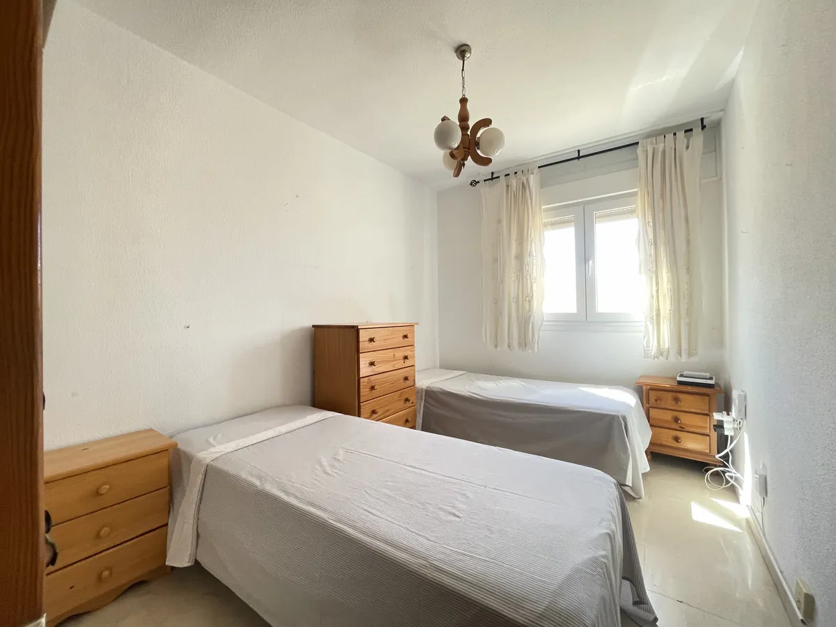 d5cac932-c7b2-43d4-ab56-91414d27f939