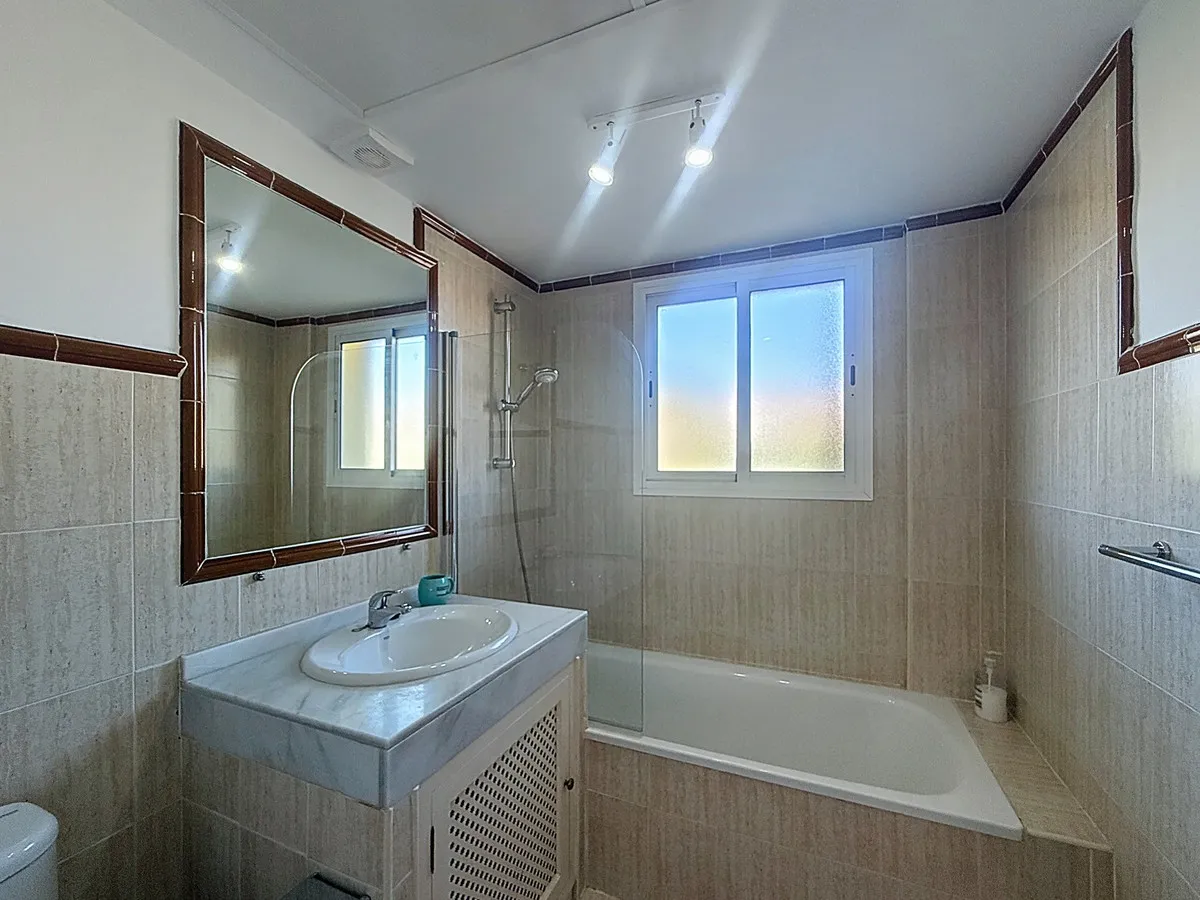 48566847-a4d3-4991-be23-a7de4f6e22fd