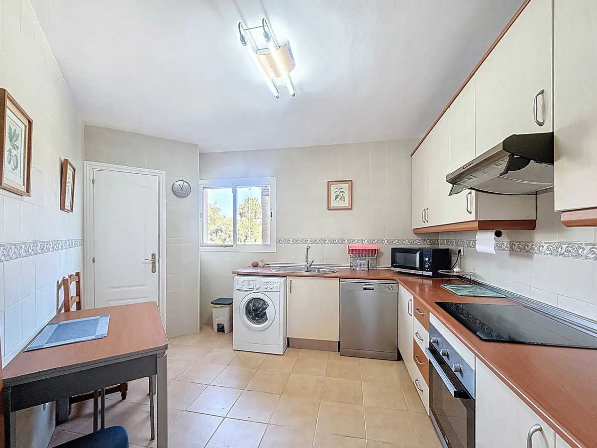 b46eb1f8-f921-4a27-99ec-14910beb0f63