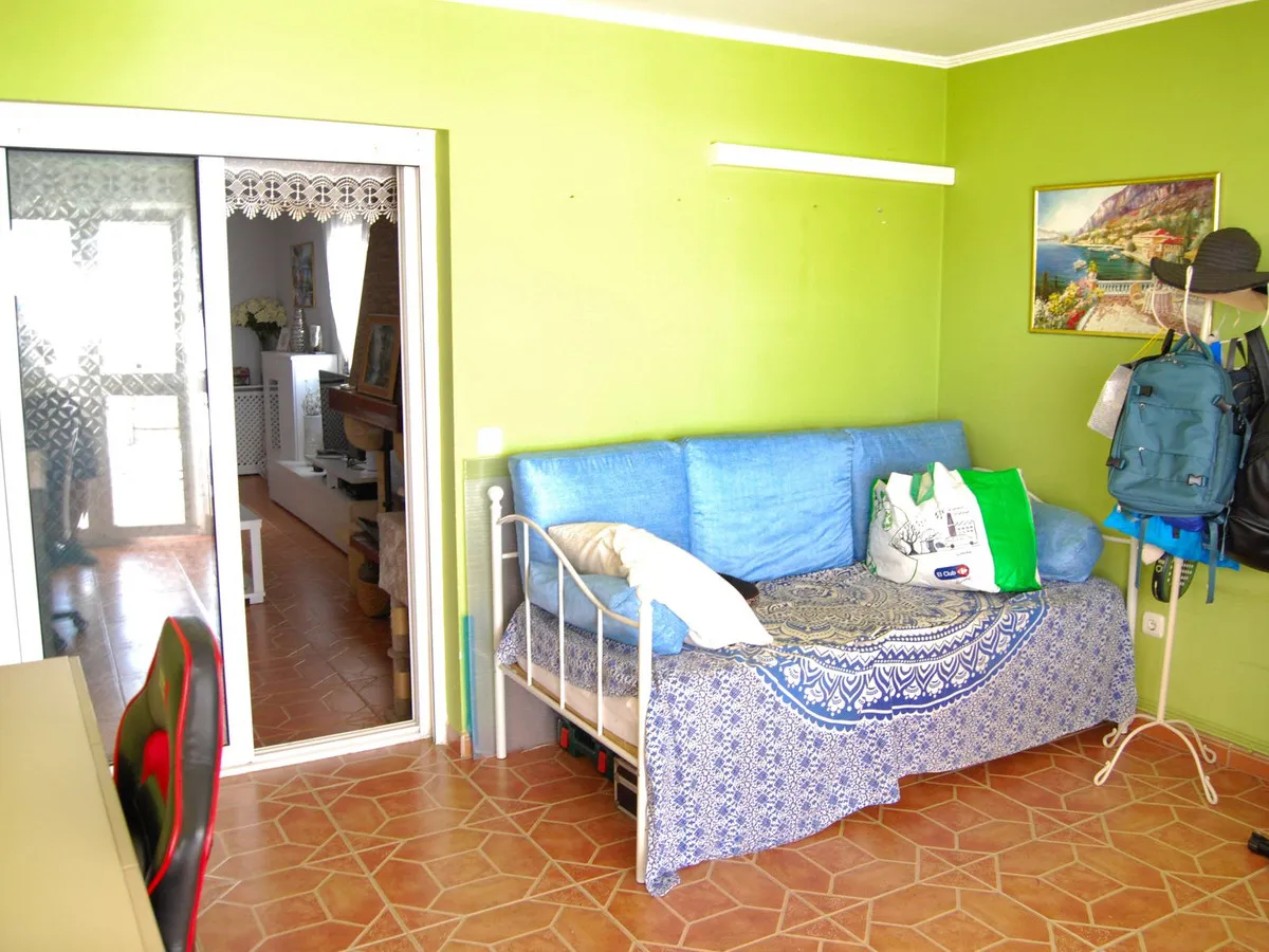 0b81ce42-4fd9-4701-ba49-766a4faa972c