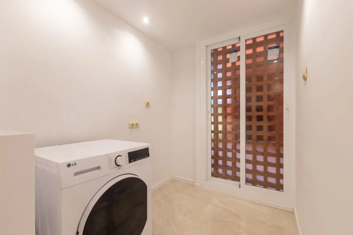 04bca3c4-c49f-4da9-8950-7f1575922ed3