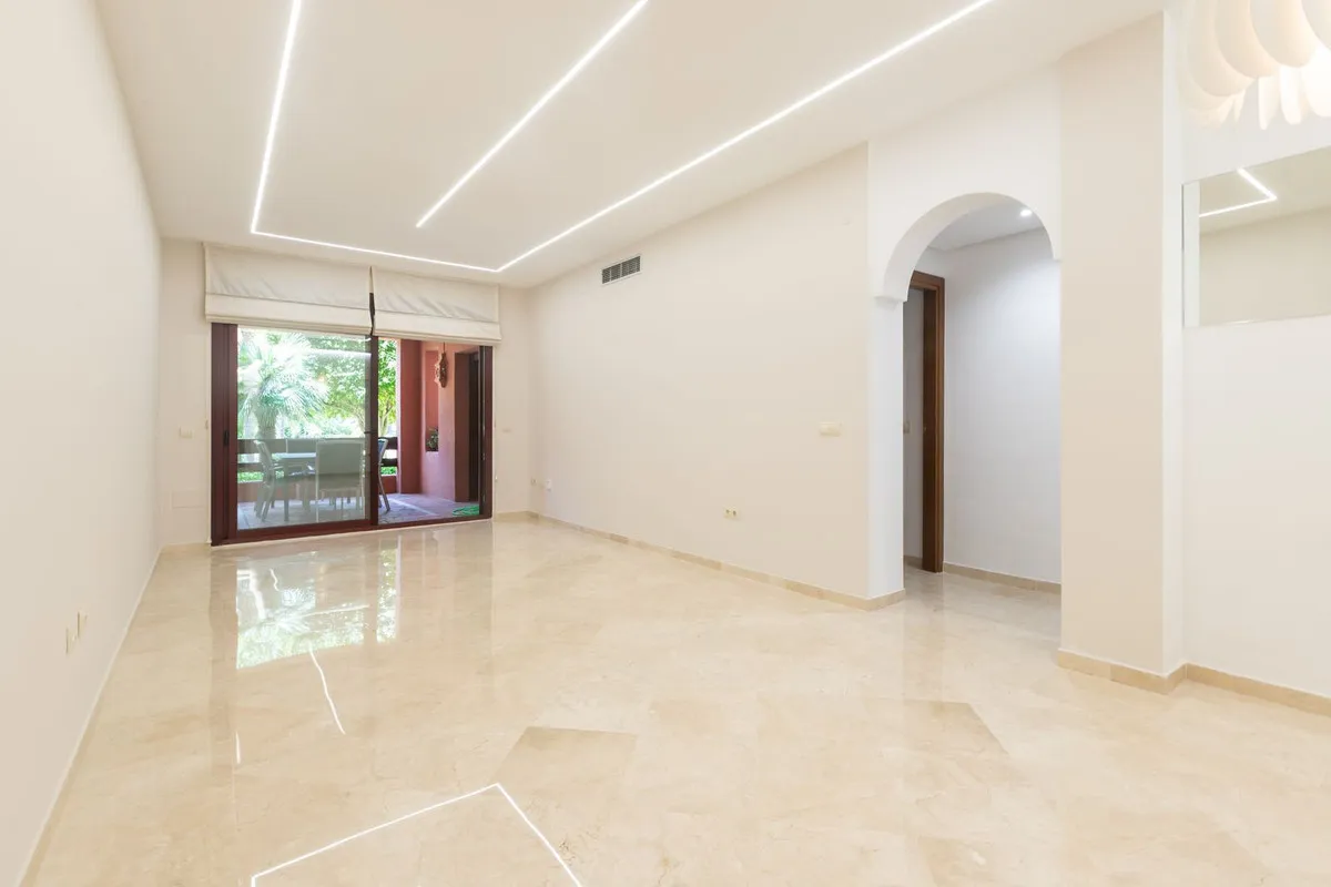 82b17bda-5118-46fc-aab8-43ddeaf8fcd1