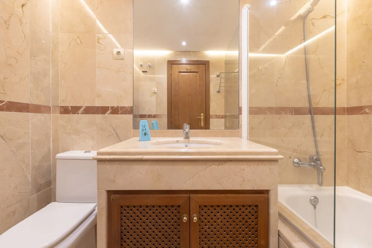 8aa8983f-0e71-4de2-9b5c-3e6f8c473ce9