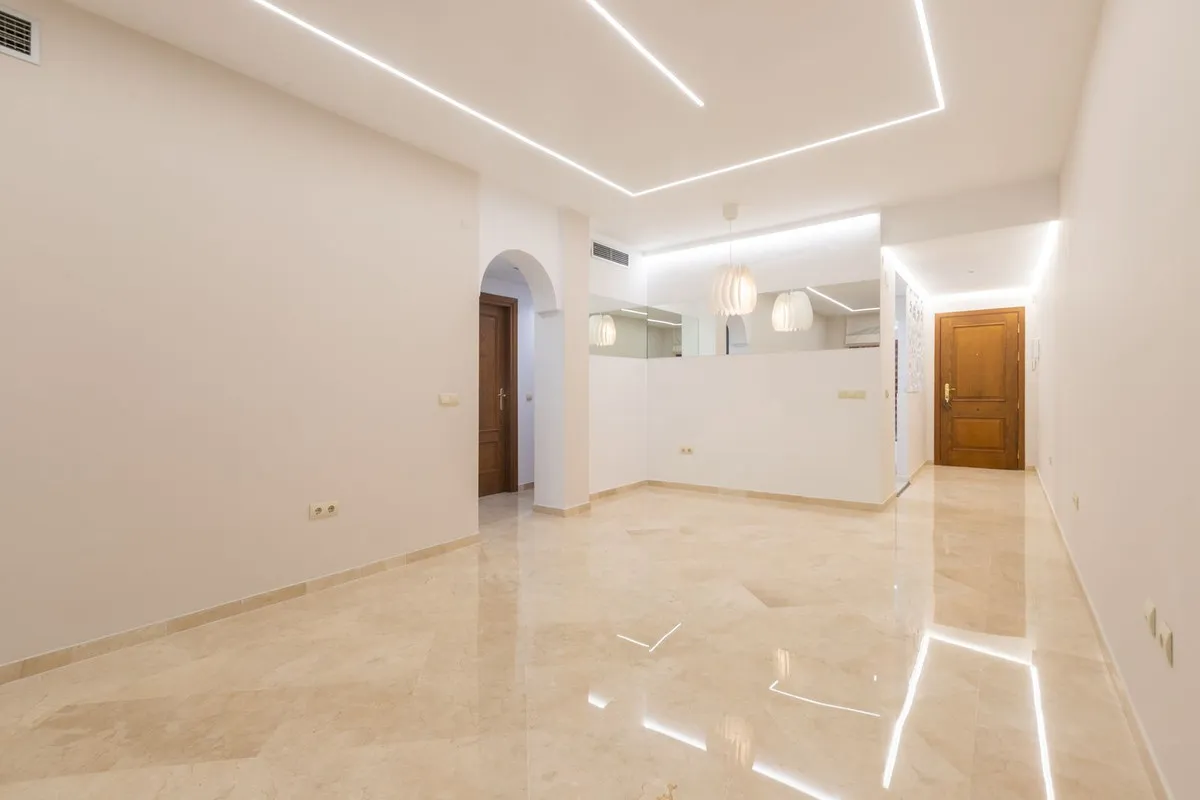 8c296edc-8fea-482c-a6a5-74efe85d30c2