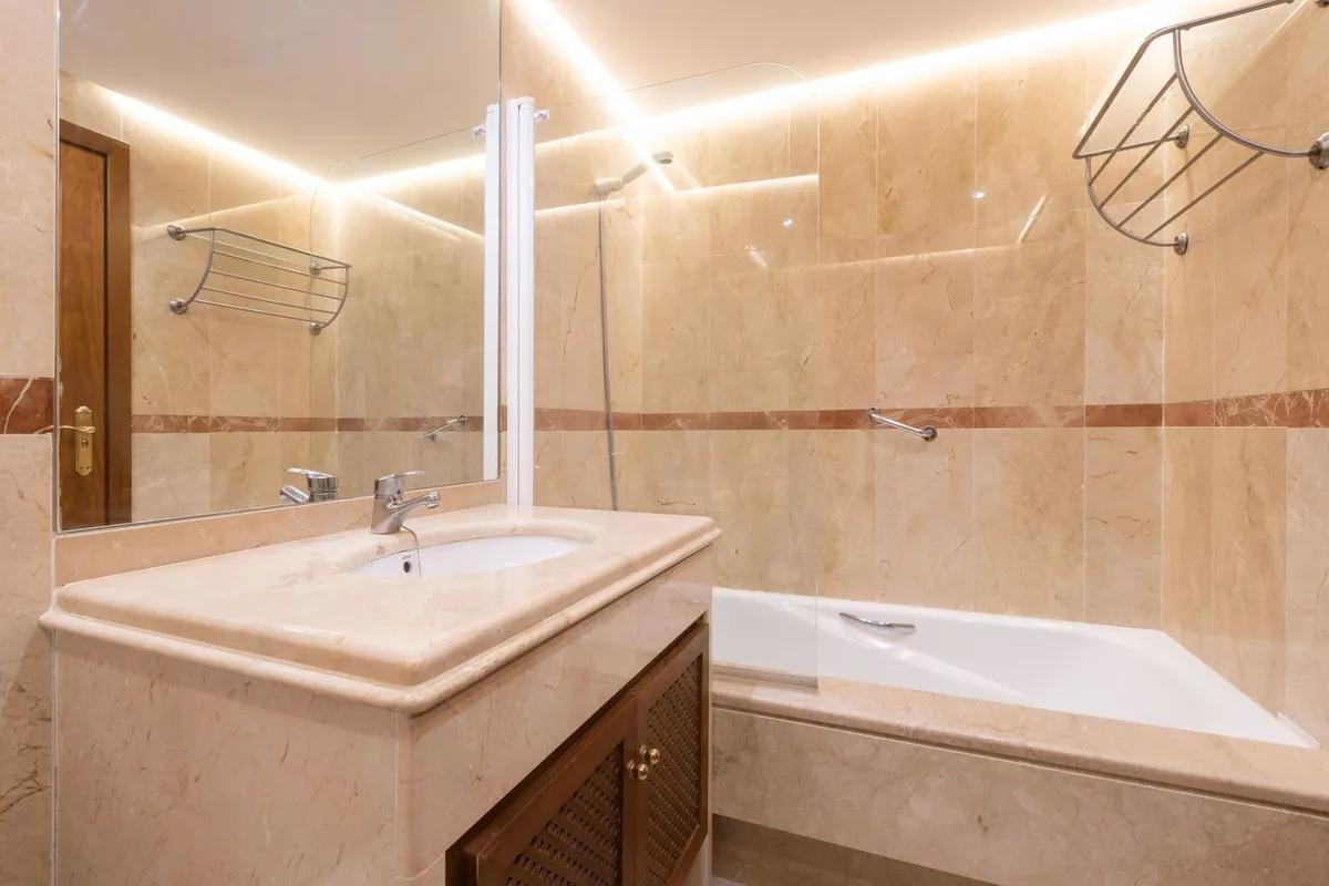 cc0dc12c-22f8-4857-92b3-2dc373f87459