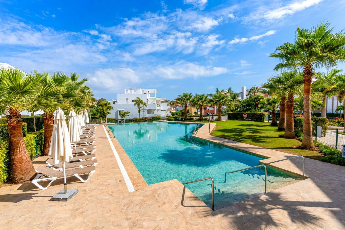 8082b536-842a-4e8f-9c28-22cfb0eb0b99