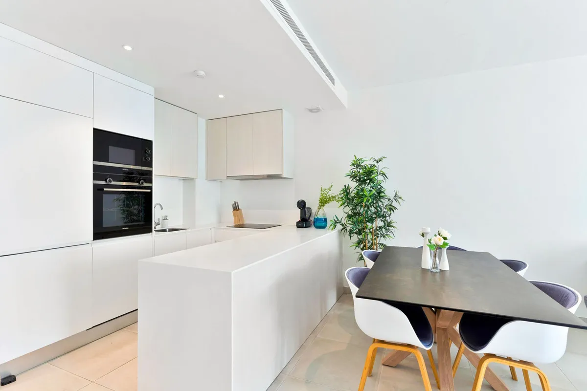 d8d70dba-1fc1-418e-862f-c0bd91da12f4