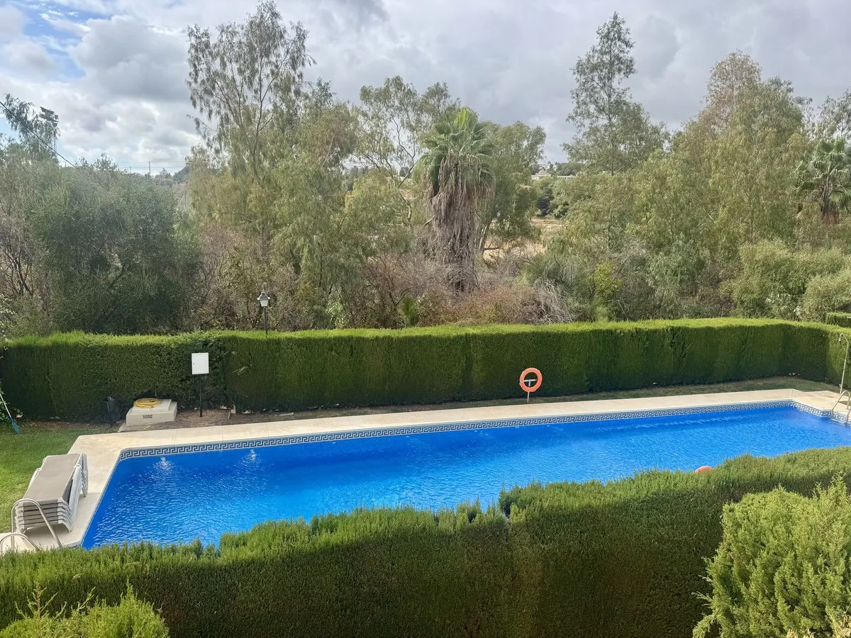 60622310-05cc-41ad-aeaf-3e067708b613