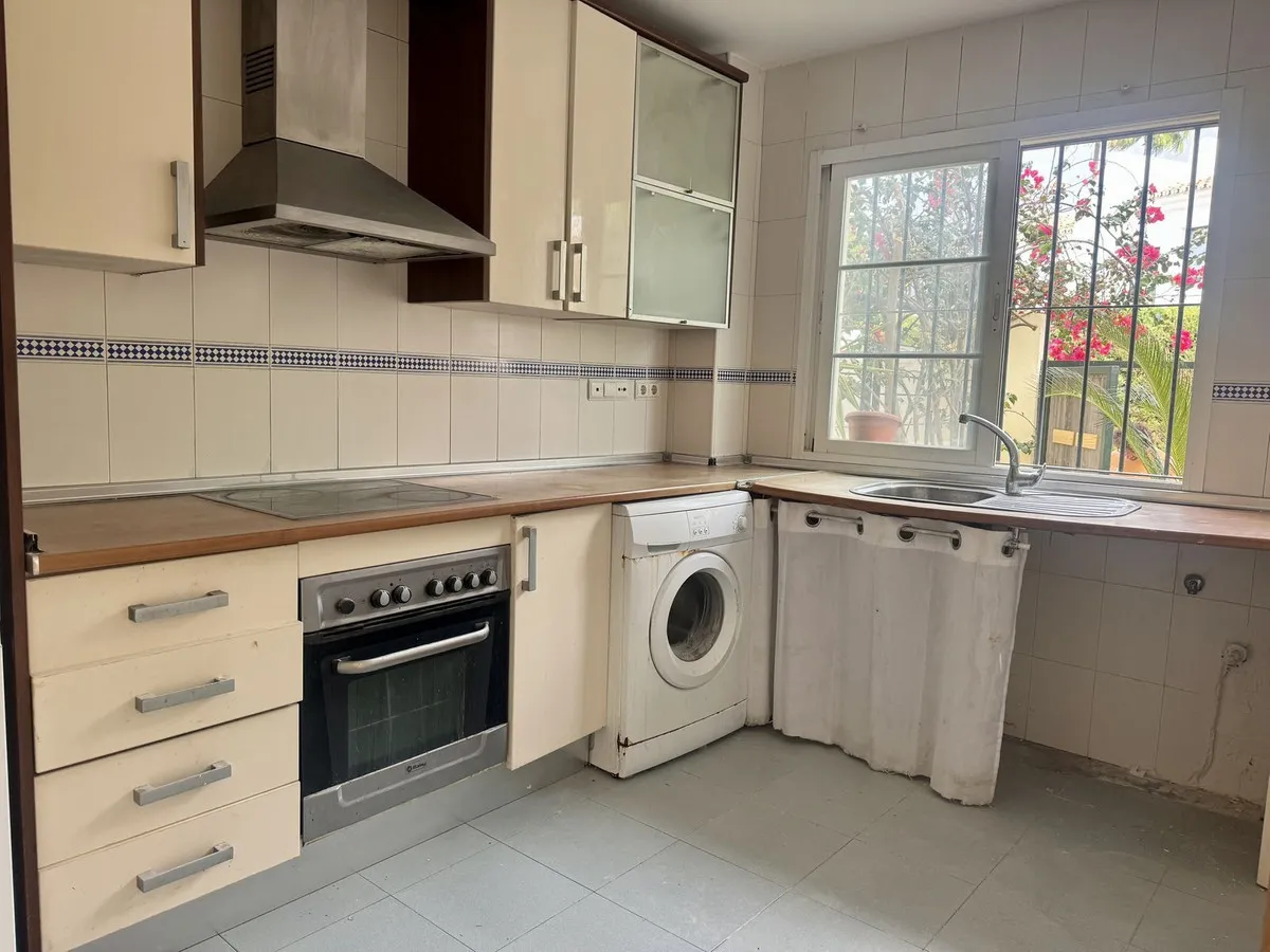 d2f65045-cdac-4d99-81b6-39319d7d0954