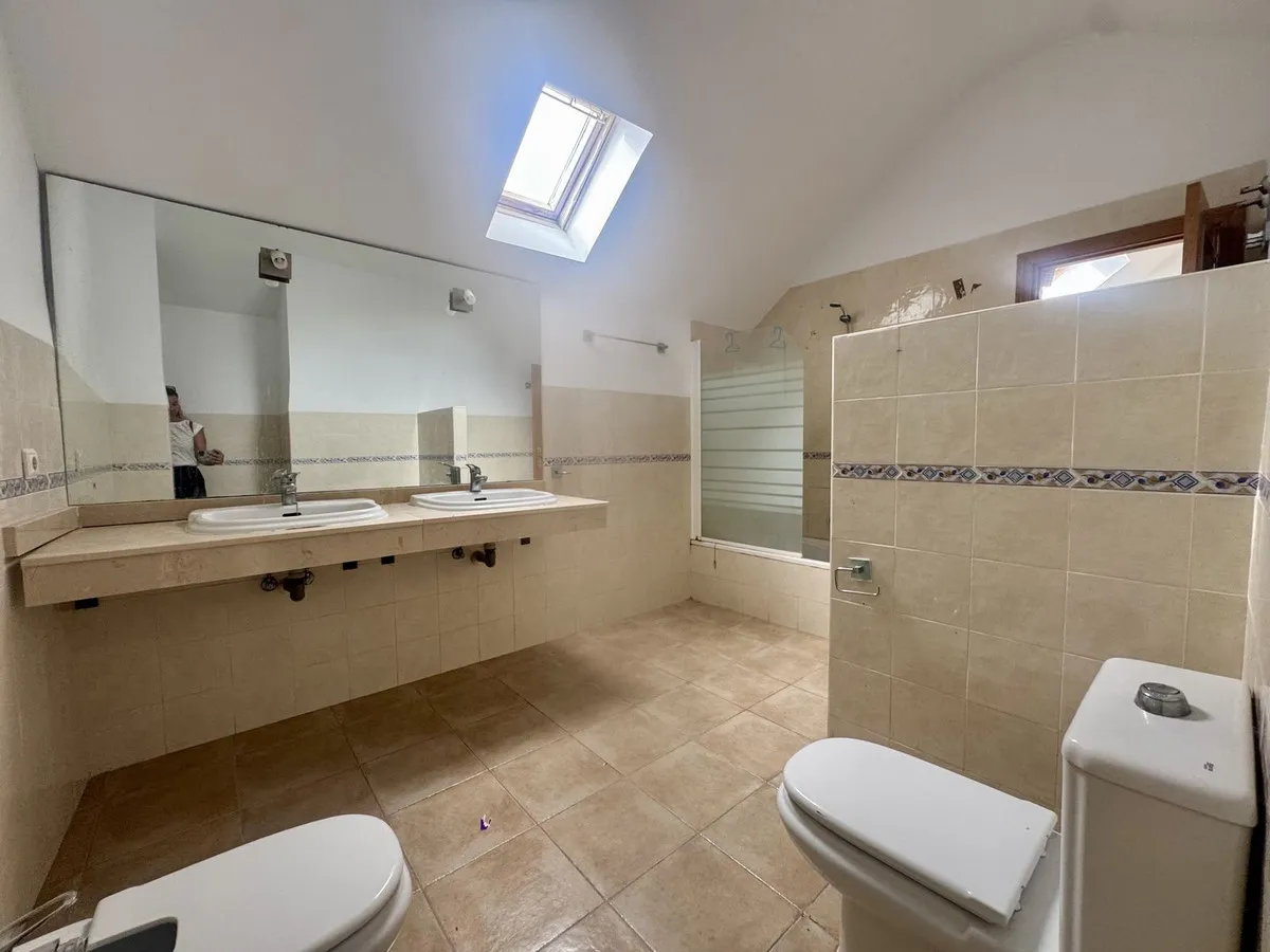 e60a7fb1-e026-4dcd-bf52-9c7009142ab4