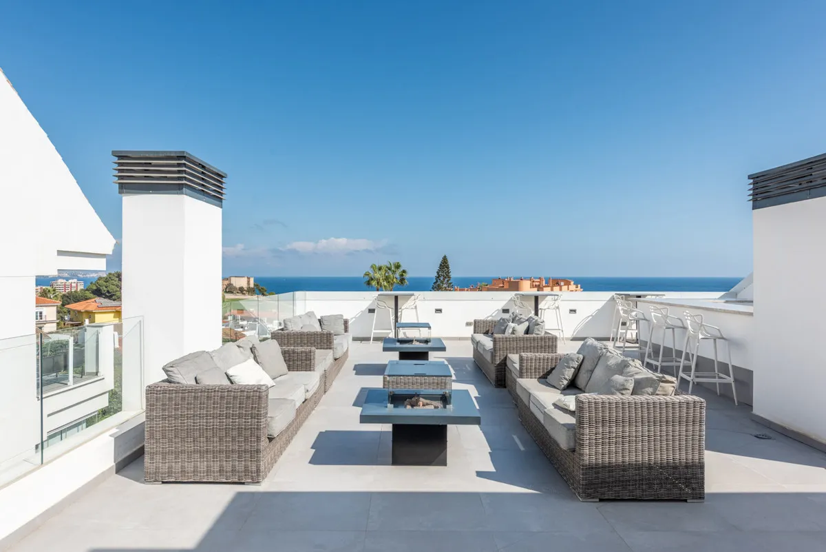 60a2a0f5-d2dd-408d-93ae-b4f7e848790c