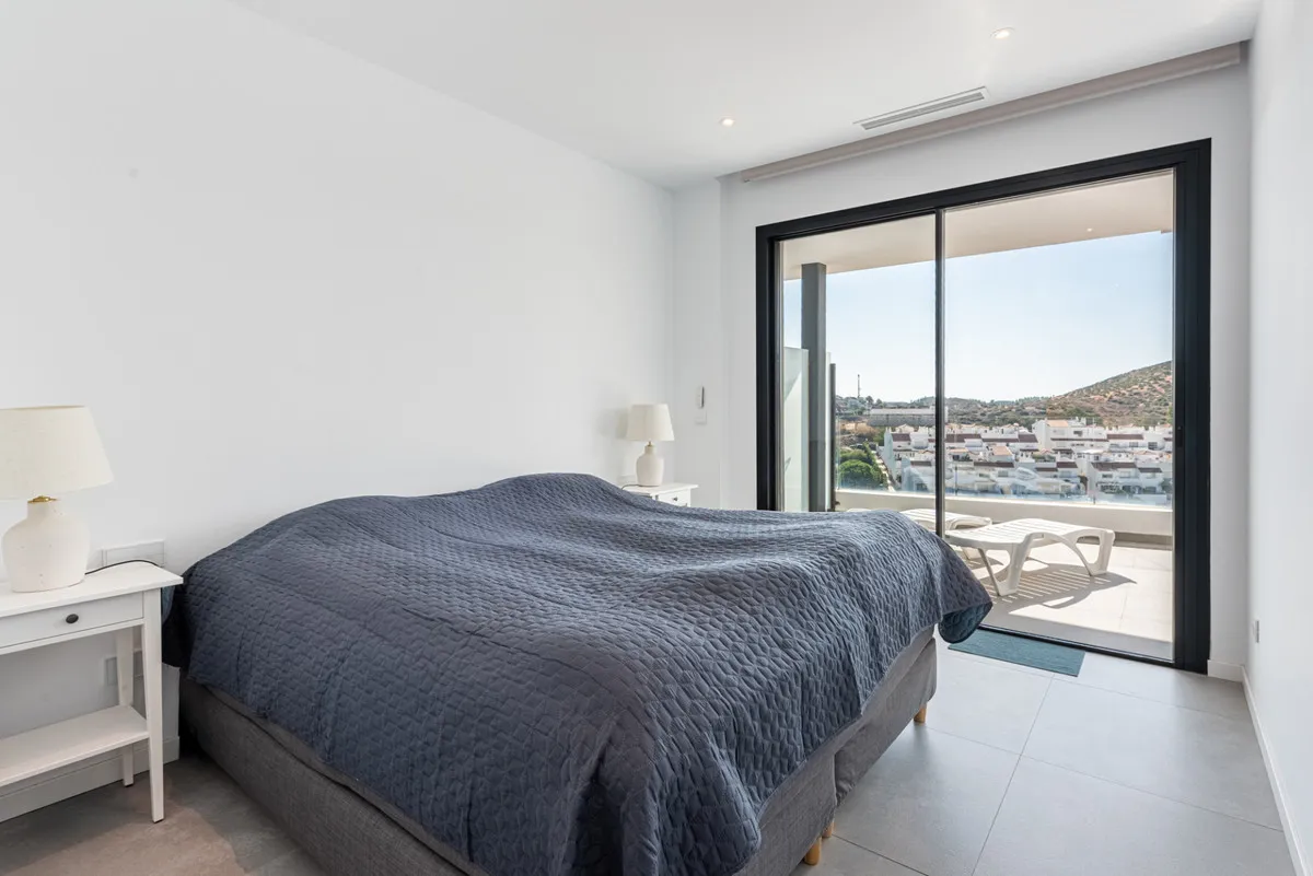 a2b75c03-c5cb-40c6-a429-39ccfc05526c