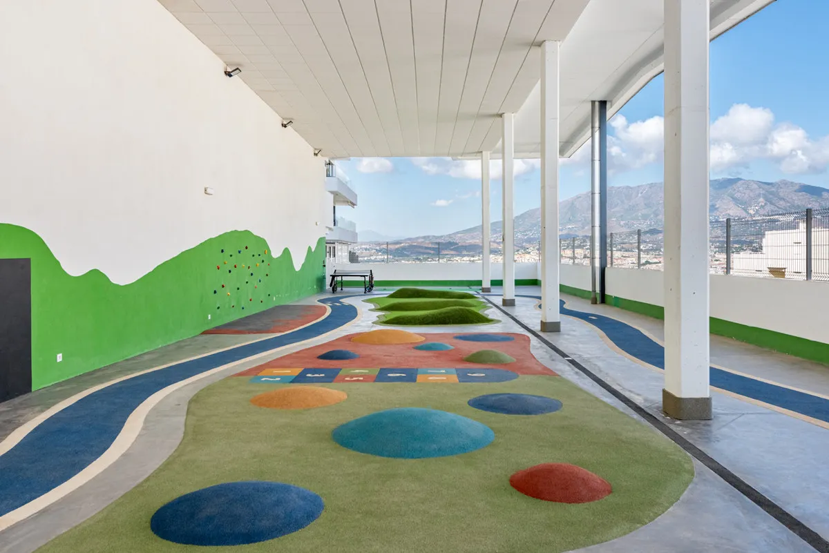 eb750cf7-0f7a-4eca-95fc-e6b5b8bc95e6